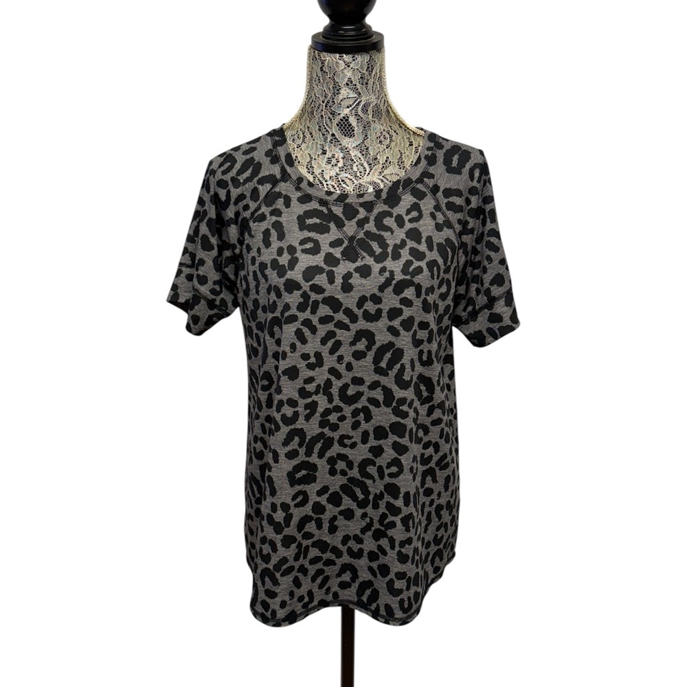 LuLaRoe Black and Gray Animal Print Relaxed Short Sleeve Tee. Stretch Comfy